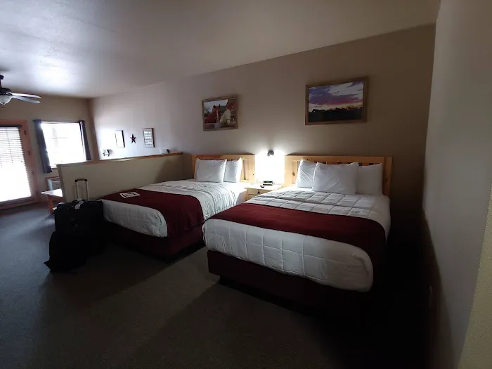Woodside Old Towne Hotel 4