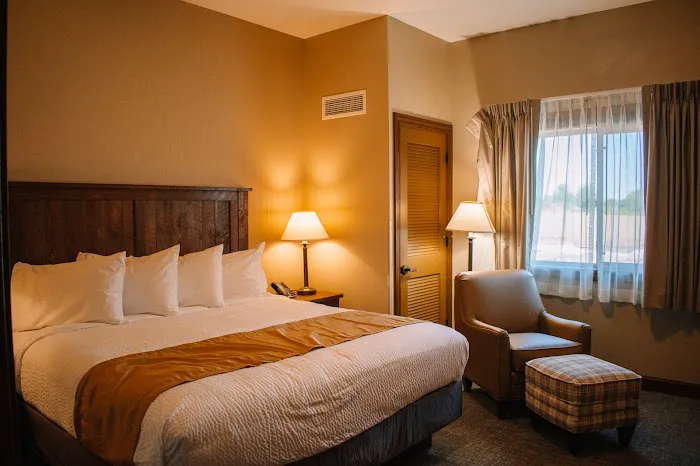 The Lodge at Mauston 4