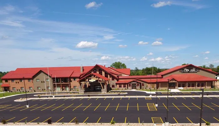 The Lodge at Mauston 4