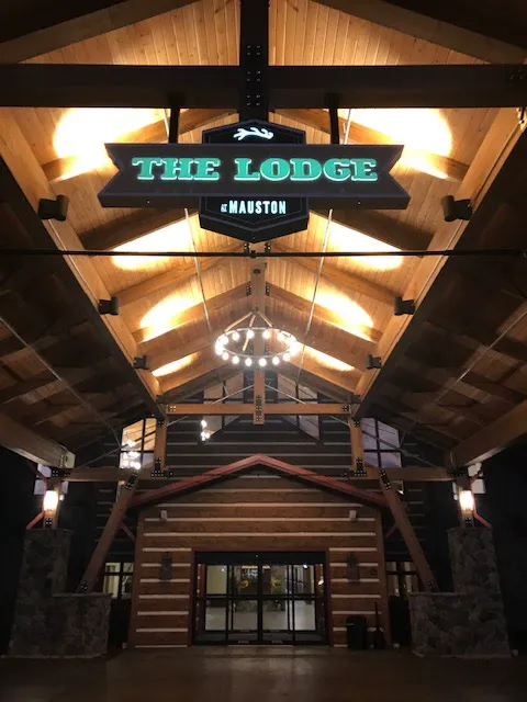 The Lodge at Mauston 4