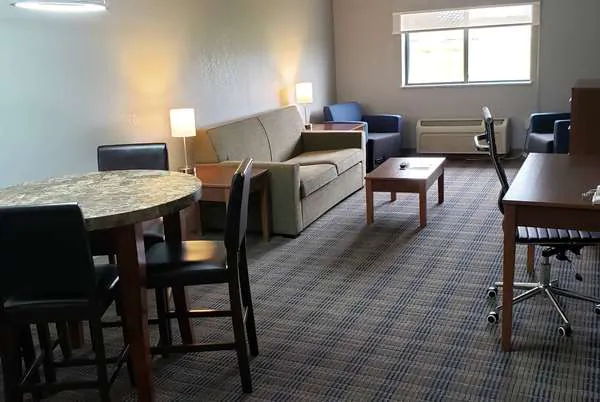 AmericInn by Wyndham Mauston 4