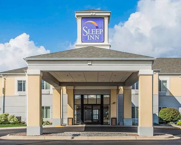 Sleep Inn & Suites 4