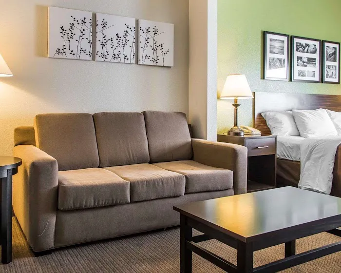 Sleep Inn & Suites 4