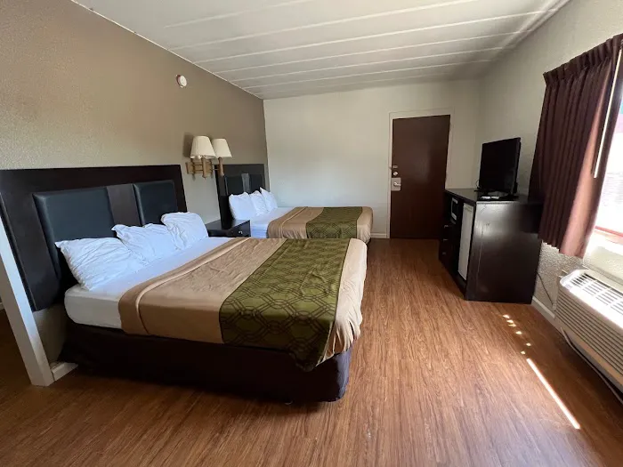 Posh Inn & Suites 4