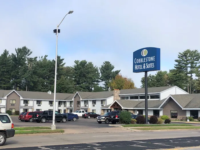 Cobblestone Hotel & Suites - Wisconsin Rapids 4