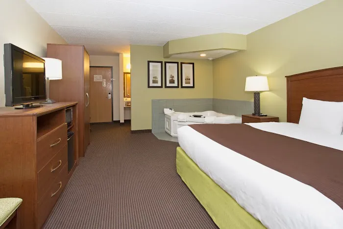 Cobblestone Hotel & Suites - Wisconsin Rapids 4