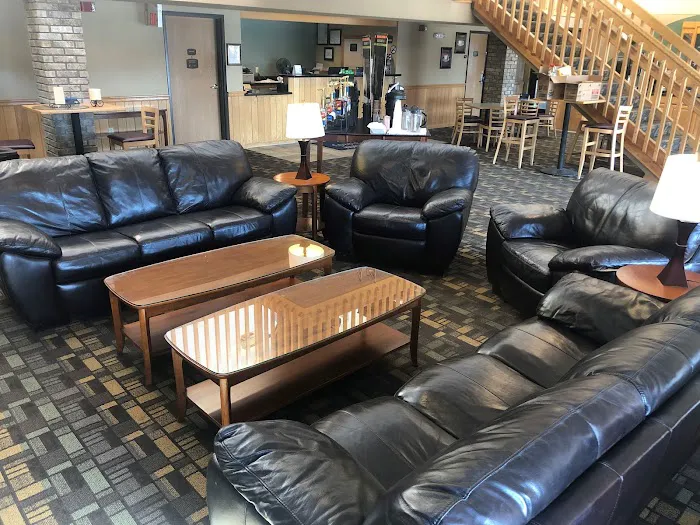 Cobblestone Hotel & Suites - Wisconsin Rapids 4