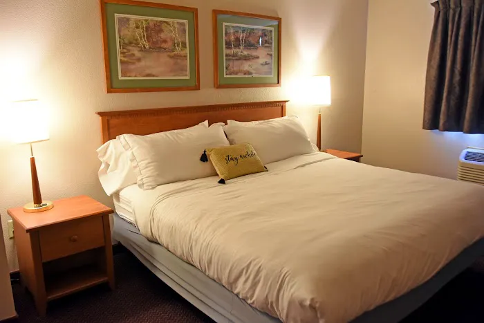 Hotel Hillsboro 4