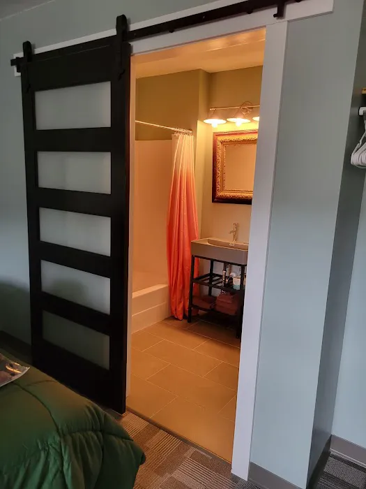 Hotel 4