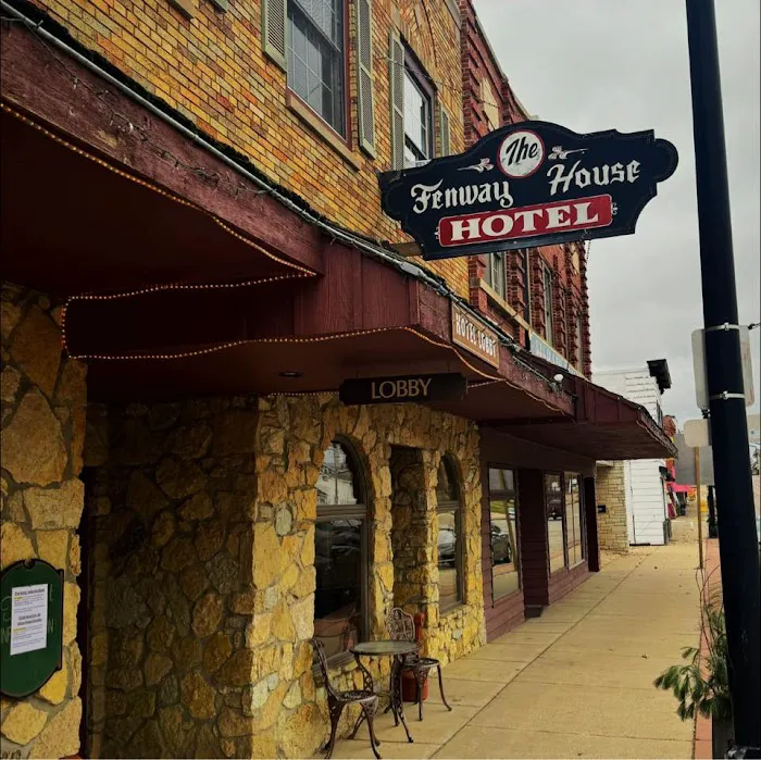 The Fenway House Hotel 4