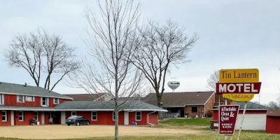 Tin Lantern Motel