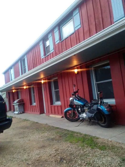 Tin Lantern Motel 4