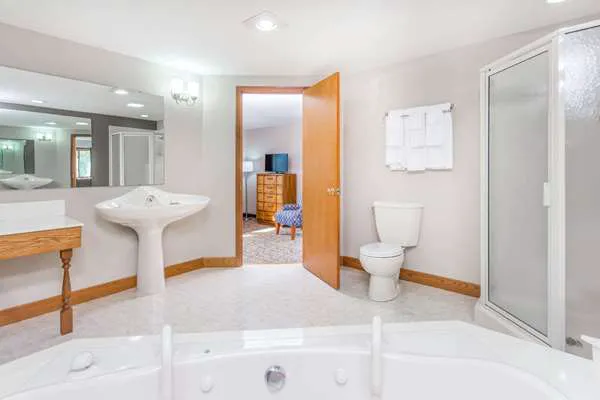 Super 8 by Wyndham Platteville 4
