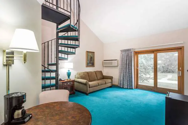 Super 8 by Wyndham Platteville 4