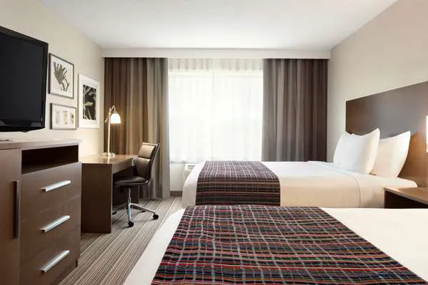 Country Inn & Suites by Radisson, Platteville, WI 4