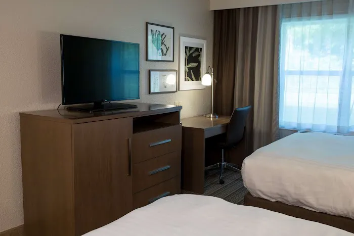 Country Inn & Suites by Radisson, Platteville, WI 4