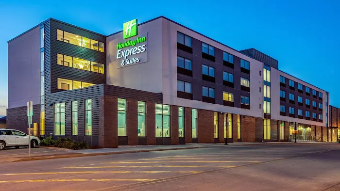 Holiday Inn Express & Suites Platteville by IHG 5