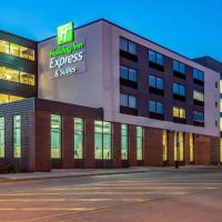 Holiday Inn Express & Suites Platteville by IHG ico