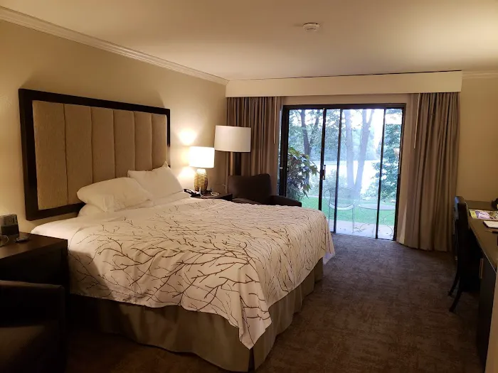 Eagle Ridge Inn 5