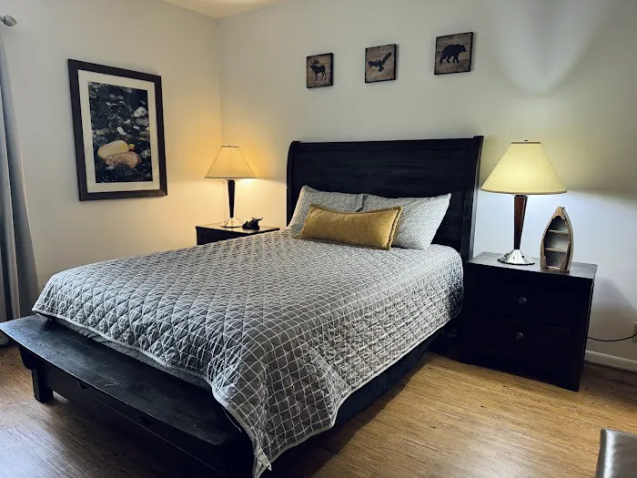 Center Hill Country Inn 4