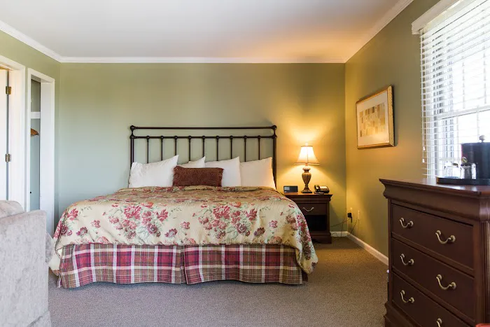 Le Fevre Inn & Resort 4