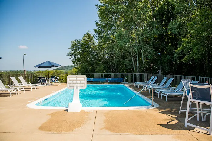 Le Fevre Inn & Resort 4