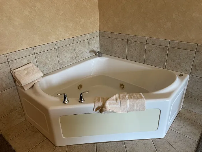 Irish Cottage Inn & Suites 4