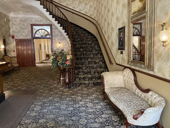 DeSoto House Hotel 4