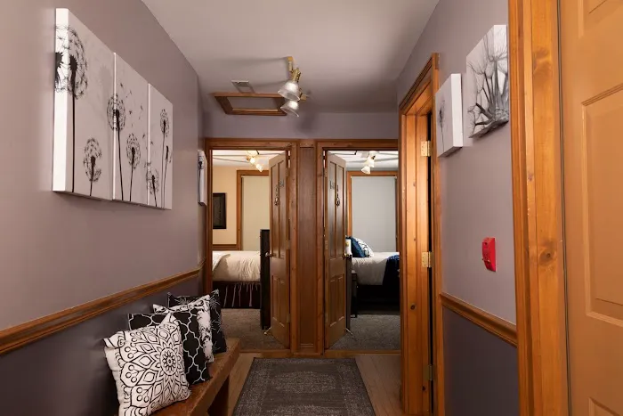 Riverboat Suites 4