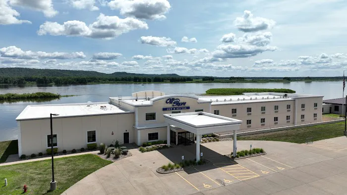 Off Shore Inn & Suites 4