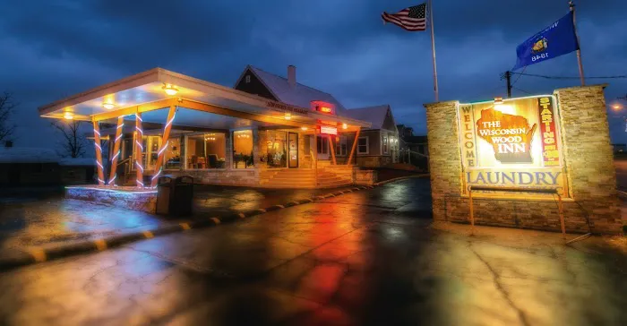 The Wisconsin Wood Inn 4
