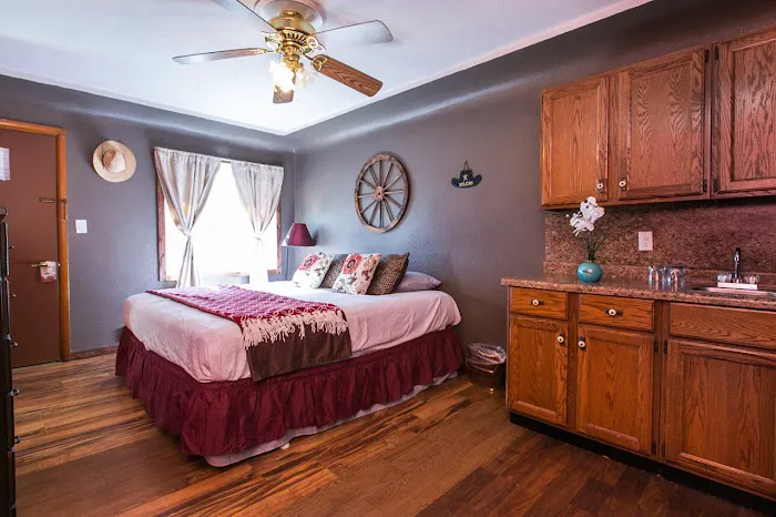 The Wisconsin Wood Inn 4