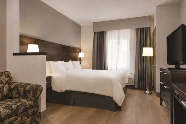 Radisson Hotel & Conference Center Rockford 4
