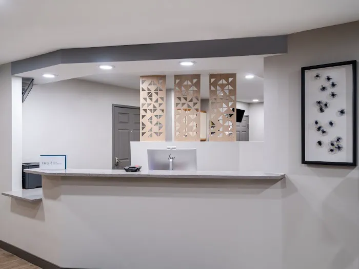 Candlewood Suites Rockford by IHG 4