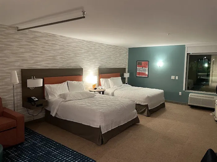 Home2 Suites by Hilton Racine 4