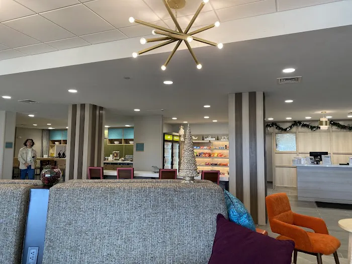 Home2 Suites by Hilton Racine 4
