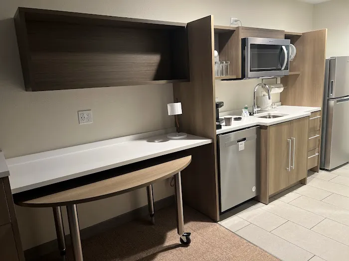 Home2 Suites by Hilton Racine 4