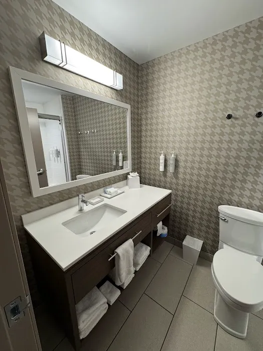 Home2 Suites by Hilton Racine 4