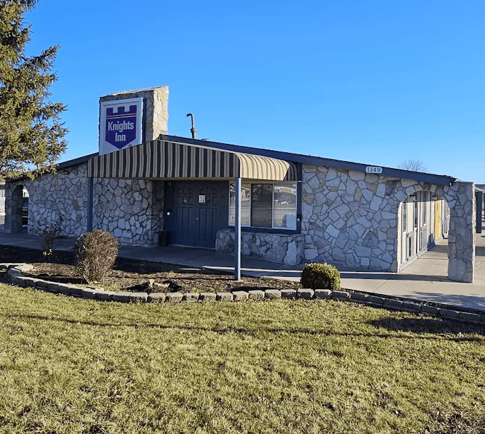 Knights Inn Racine 4