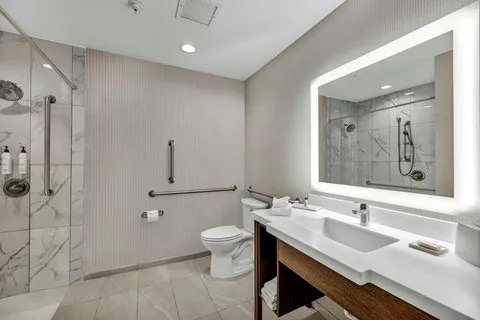 Delta Hotels Mount Pleasant 4