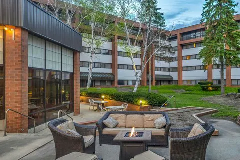 Delta Hotels Mount Pleasant 4