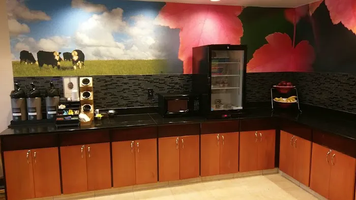 Fairfield Inn Racine 4