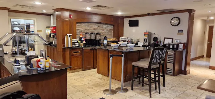 Staybridge Suites Milwaukee Airport South by IHG 4