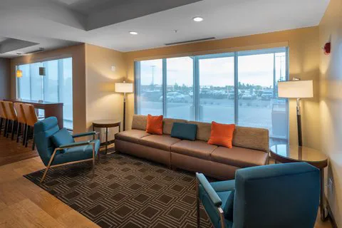 TownePlace Suites Milwaukee Oak Creek 4