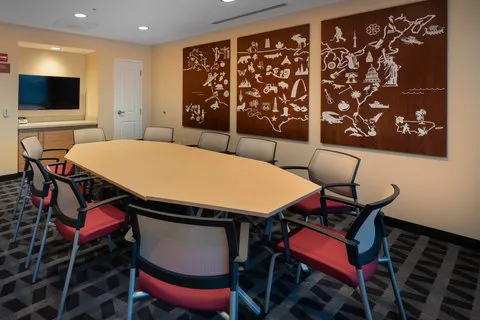 TownePlace Suites Milwaukee Oak Creek 4