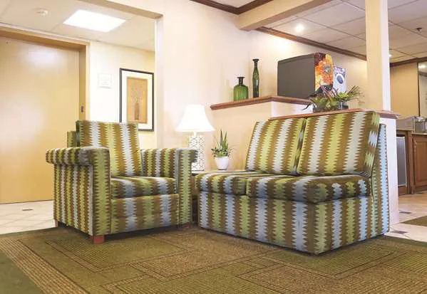 La Quinta Inn by Wyndham Milwaukee Airport / Oak Creek 4