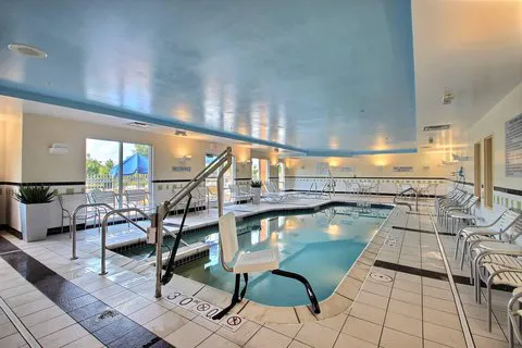 Fairfield Inn & Suites Milwaukee Airport 4