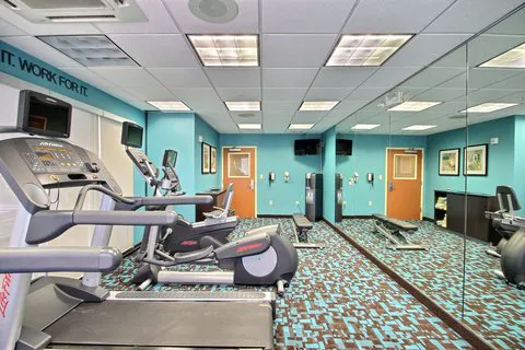 Fairfield Inn & Suites Milwaukee Airport 4