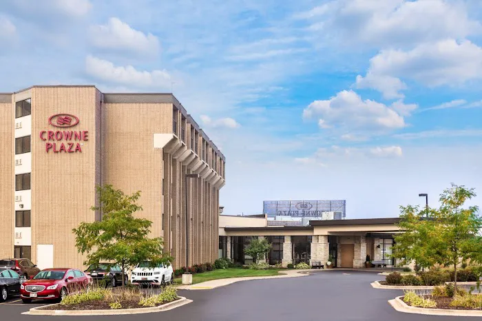 Crowne Plaza Milwaukee South by IHG 5