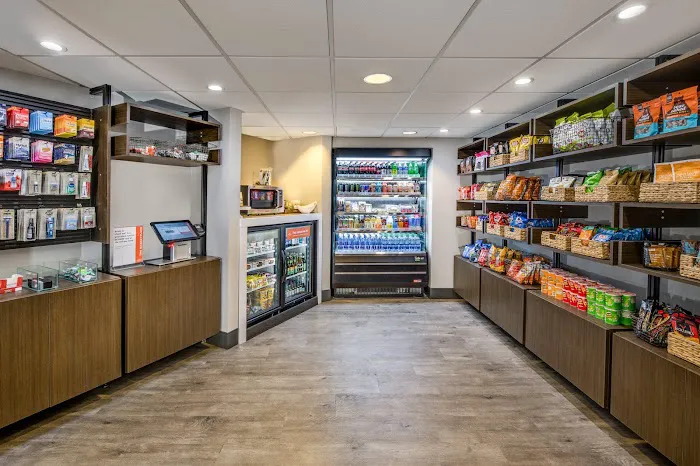 Crowne Plaza Milwaukee South by IHG 5